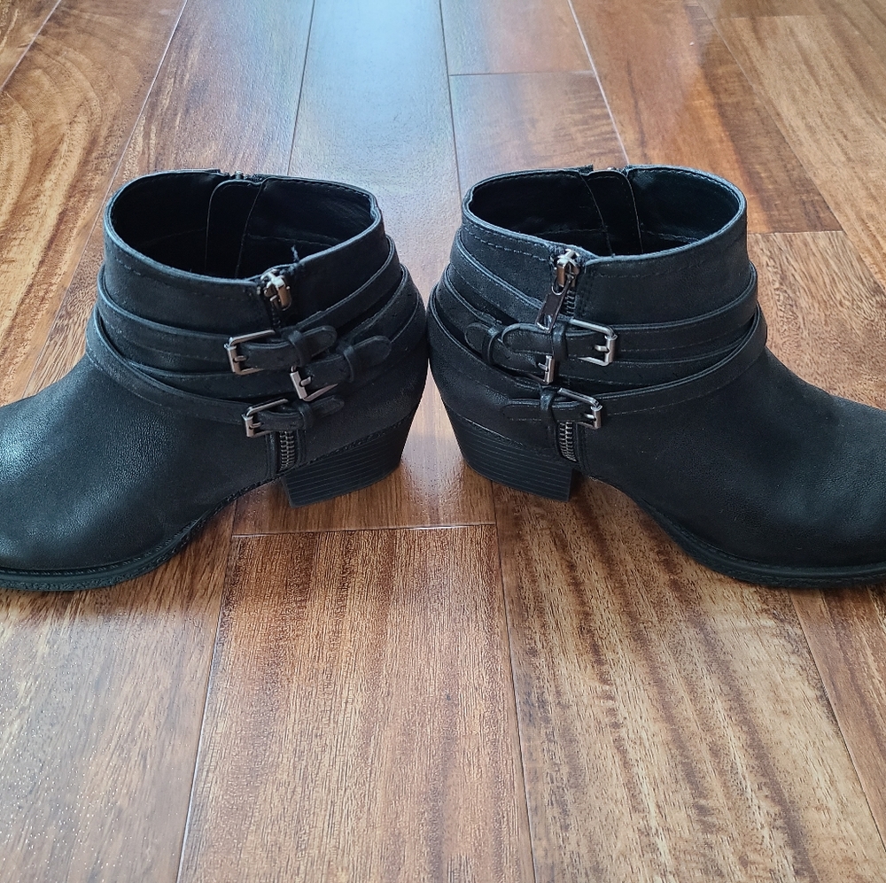 Womans ankle boots